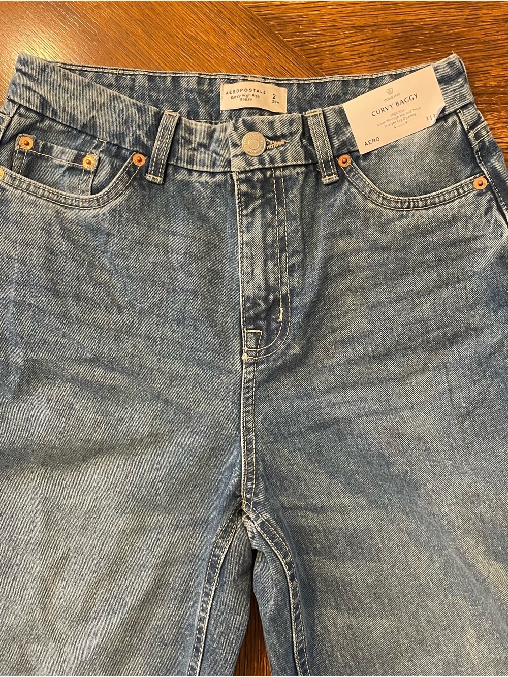 Aéropostale Curvy Baggy Light Blue Denim Jeans size 2 (26) 28 leg NEW